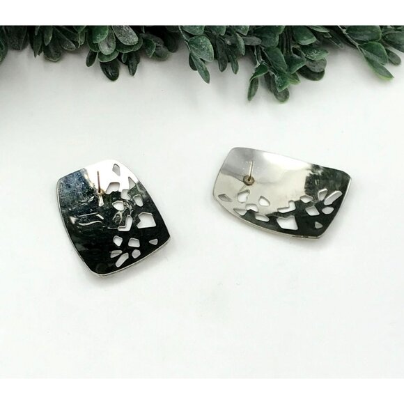 Vintage Silver Tone Abstract Leaf Design Artisan Earrings - Picture 3 of 3